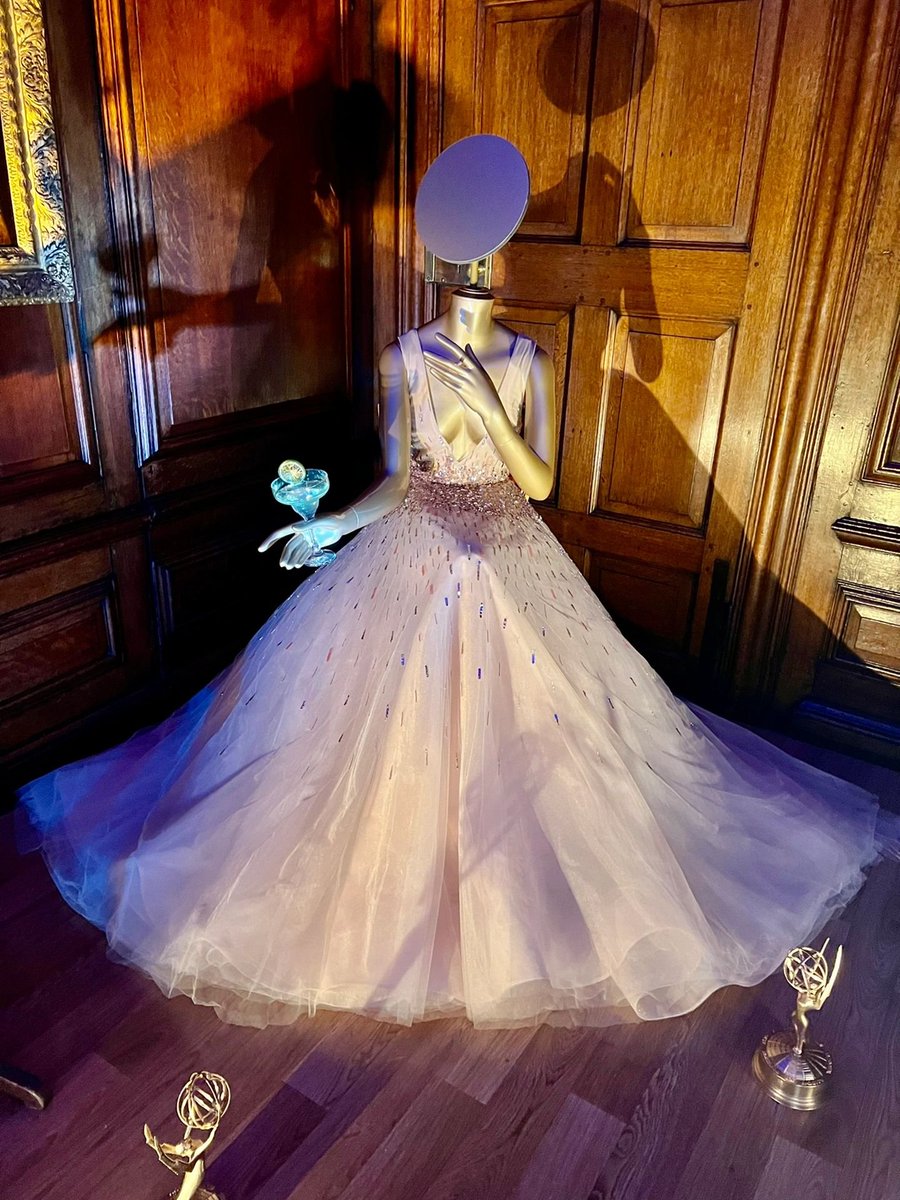 In awe of the creativity and talent showcased in this exhibition 🎨 Every outfit tells a unique story 👗 A perfect blend of art, passion, and timeless style 🌟 💖