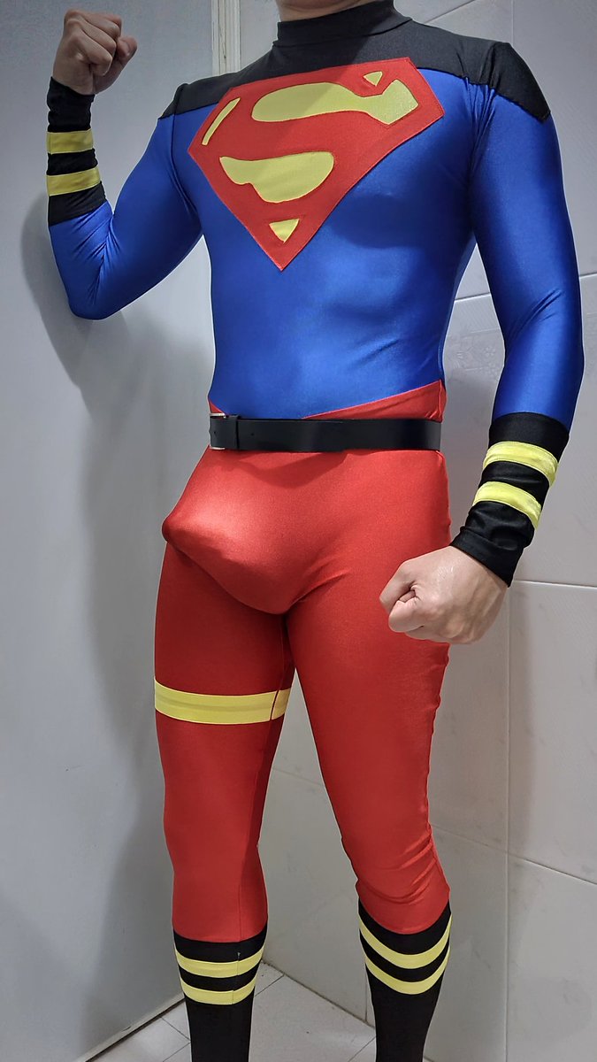 Superboy is taking what he's owed 💲💲💲 Keep sending, boys