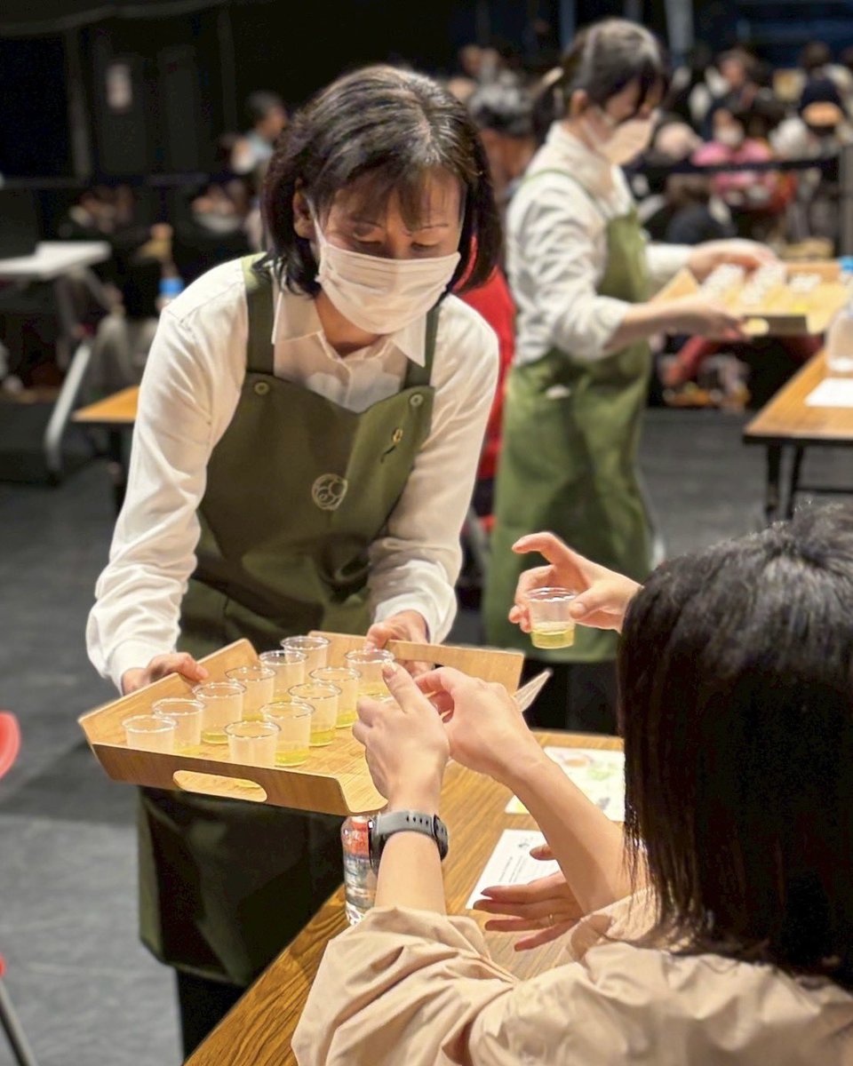 nihonchaaward's tweet photo. 各地で日本茶AWARD2025 三次審査が開催されました。
11月29日にTOKYO TEA PARTY 2025会場において、日本茶大賞・準大賞等を発表します。

TOKYO TEA PARTY 2025
11/29(土)11:00〜17:05
11/30(日)10:00〜17:05
＠代官山T-SITE GARDEN GALLERY

#日本茶AWARD
#日本茶AWARD2025
#日本茶ぐらし
#日本茶 https://t.co/07QGMxl3aP