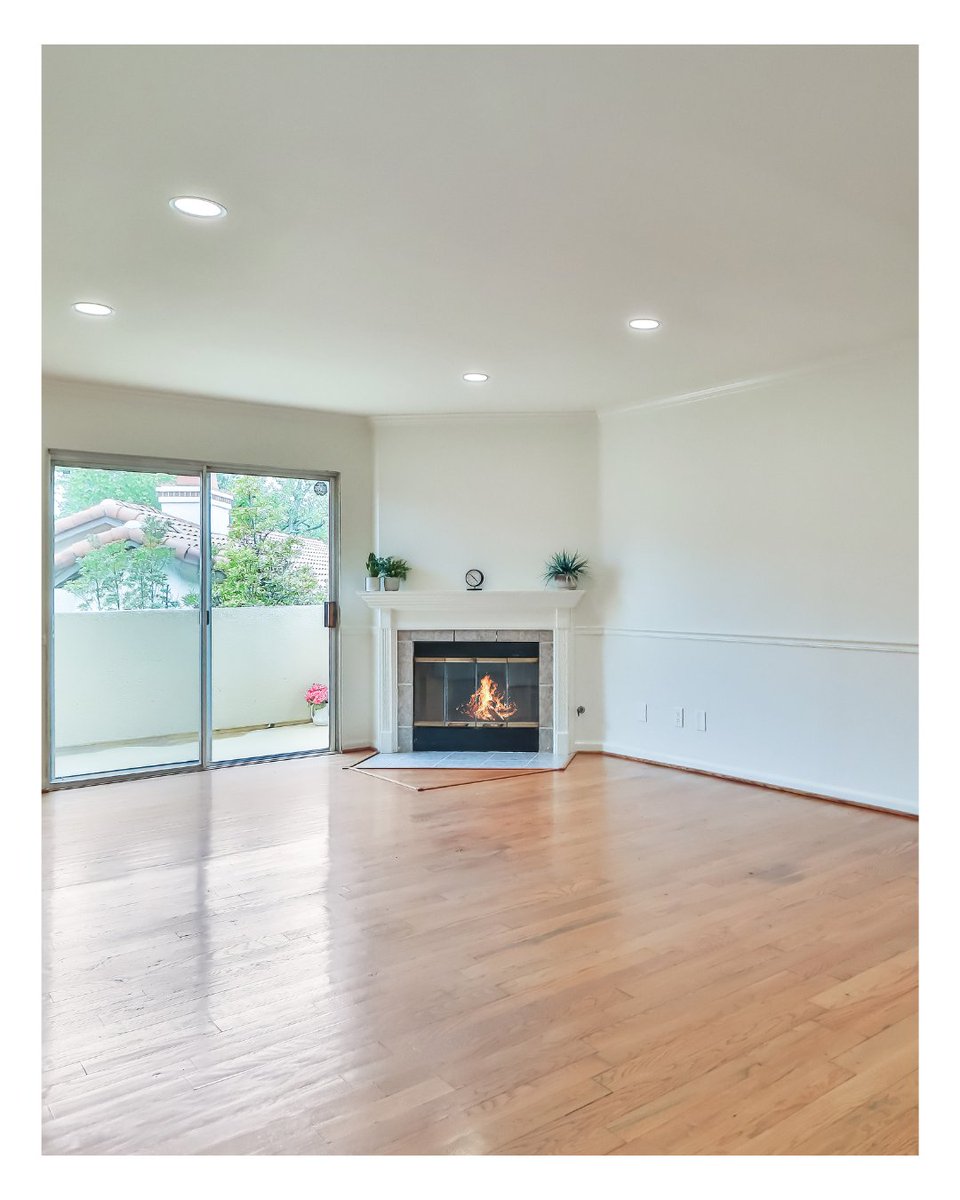 lydiagable's tweet image. ✨ OPEN HOUSE!✨

Move-in ready condo in Simi Valley’s Westmont community featuring a bright living space, modern upgrades, and access to a sparkling pool and spa.

OPEN HOUSE 

Saturday, Nov 8 | 1-4 PM

👉bit.ly/2711Stearns

#Westmont neighborhood #Lydiagablerealtygroup