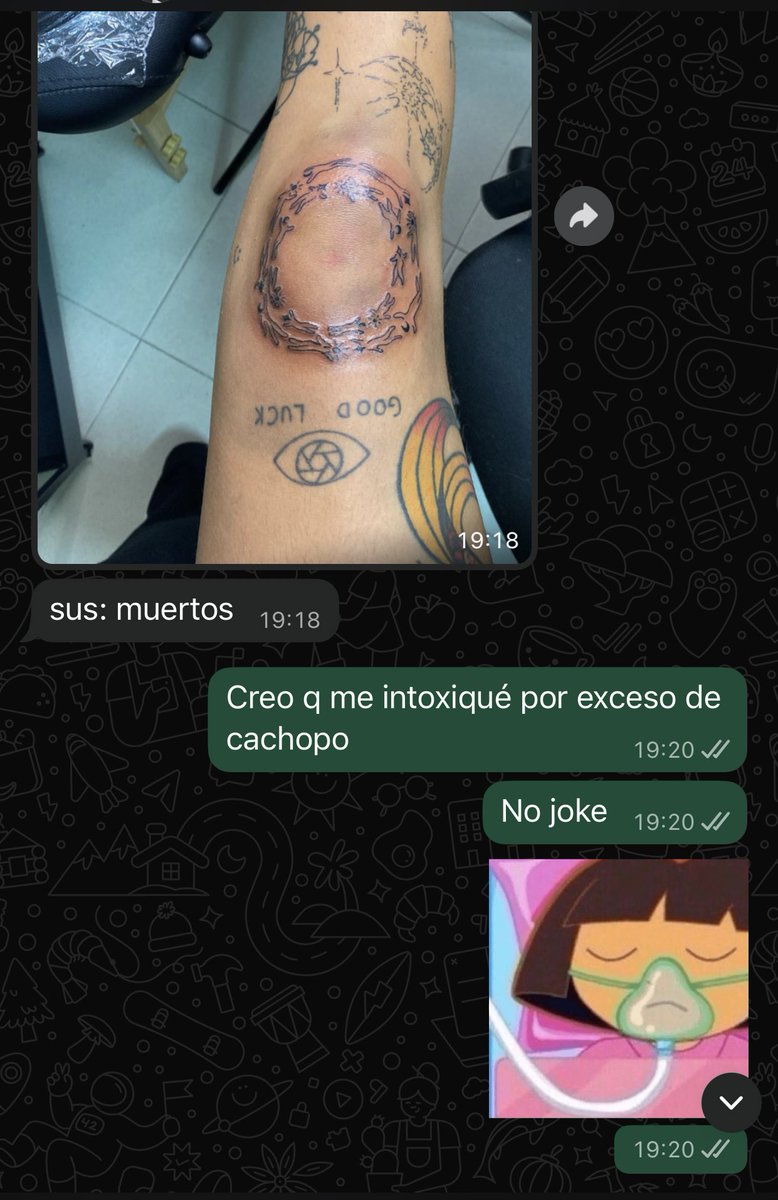 Lc_SanTe's tweet photo. Mi hermana enseñándome q se autotatuó la rodilla. Yo: https://t.co/j3F5JJnESN