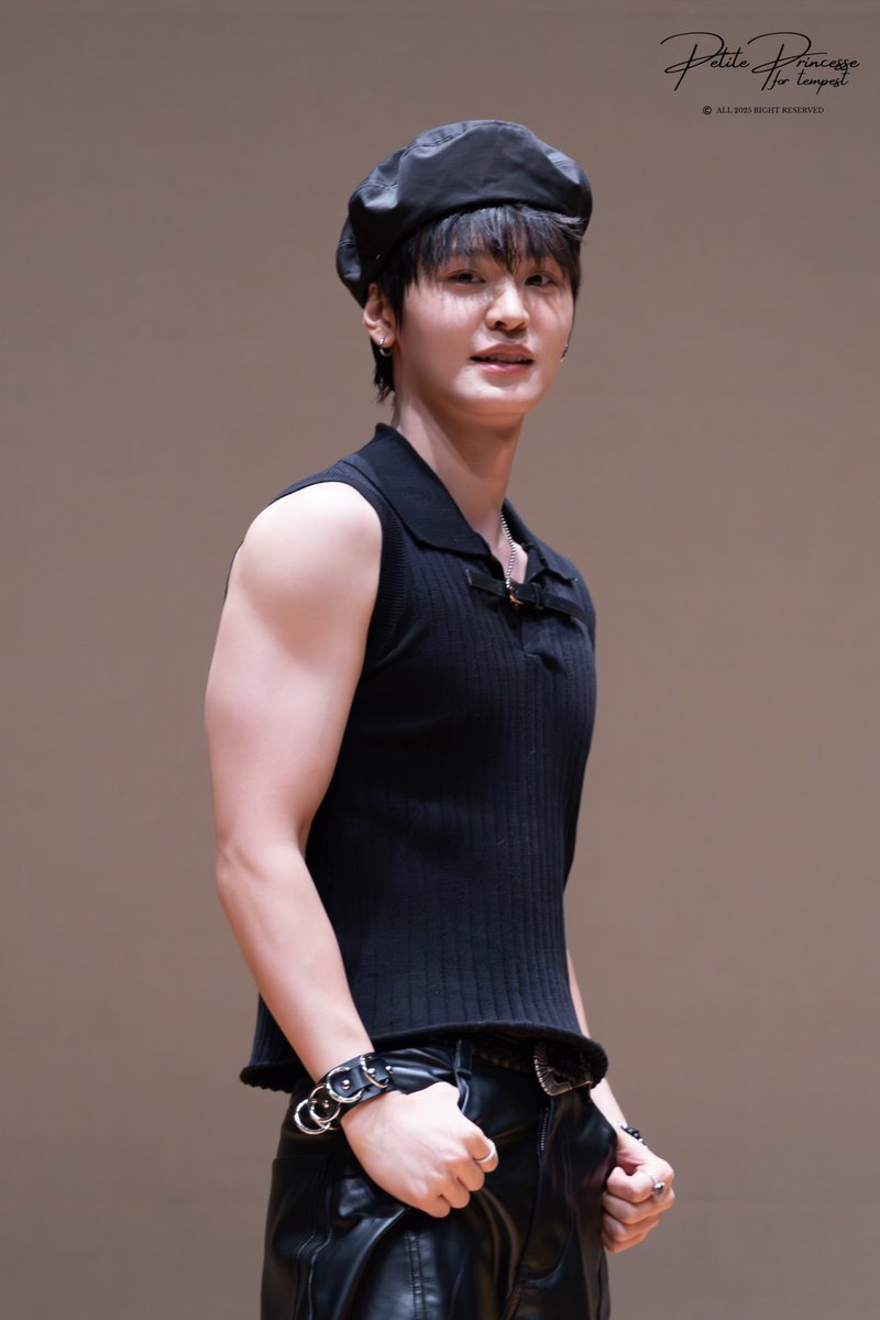 ☆𝒫ℯ𝓉𝒾𝓉ℯ 𝓅𝓇𝒾𝓃𝒸ℯ𝓈𝓈ℯ☆ tweet media