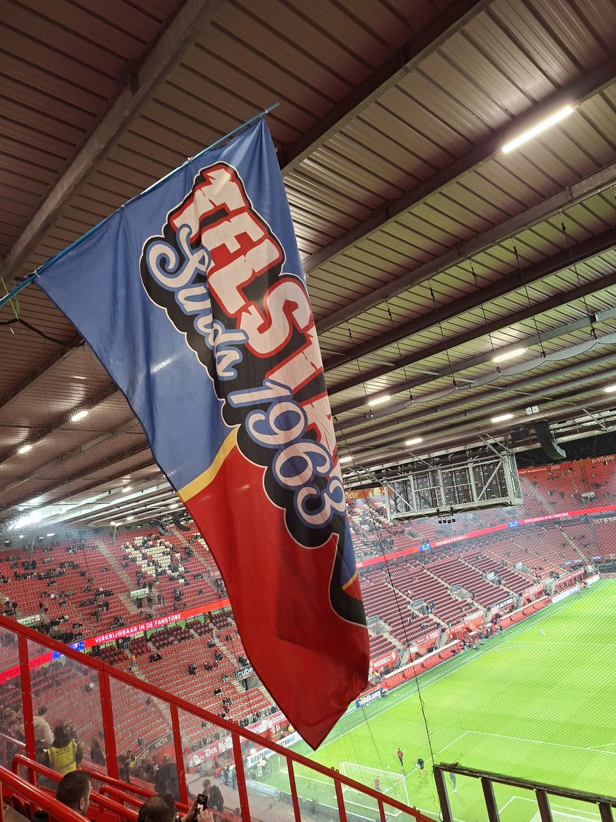 In9rid's tweet image. In de hel van Enschede nemen wij de punten mee! #tweTEL  met @swj0508 brullen voor de #WitteLeeuwen  🤍🦁