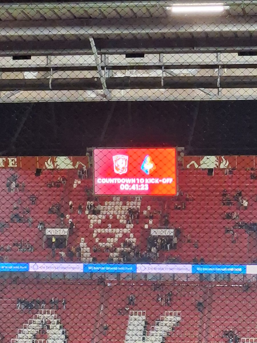 In9rid's tweet image. In de hel van Enschede nemen wij de punten mee! #tweTEL  met @swj0508 brullen voor de #WitteLeeuwen  🤍🦁