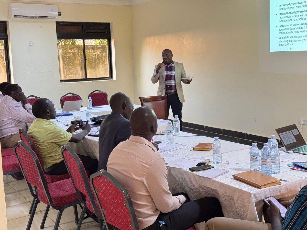 #MWEworks: <a href="/min_waterUg/">MINISTRY OF WATER AND ENVIRONMENT 🇺🇬</a> through Upper Nile Water Management Zone (UNWMZ) held a stakeholders workshop of the Ground Water for Advanced Resilience Project in Uganda that took place in Gulu City.

<a href="/UgandaMediaCent/">Uganda Media Centre</a> <a href="/MoICT_Ug/">Ministry of ICT&NG</a> <a href="/MosesWatasa/">Moses Watasa</a>