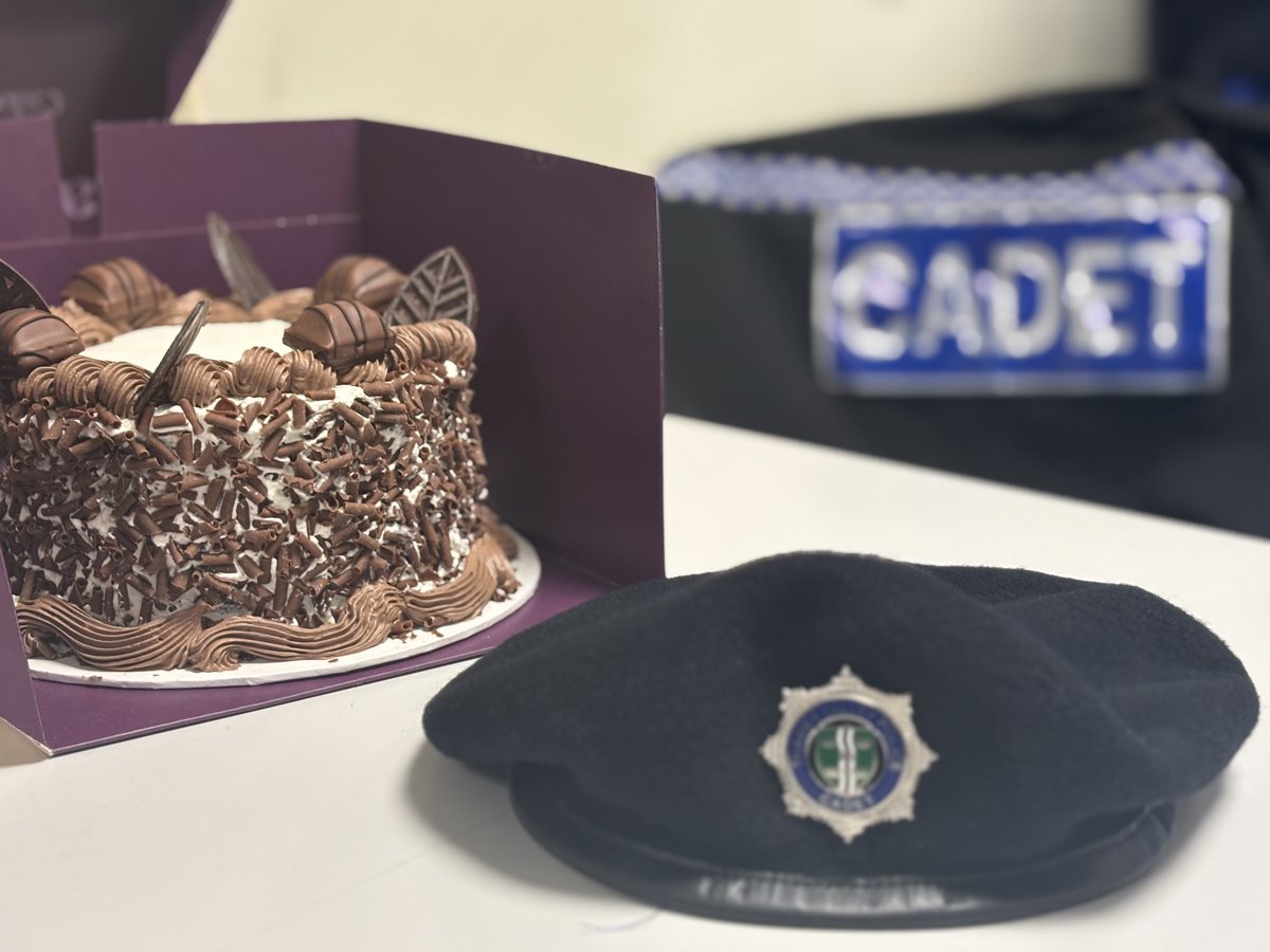 TVP_Bucks's tweet image. Our #Beaconsfield based police cadets have been busy prepping for Remembrance Sunday… 

✅ Drill skills refresh
✅ Uniform care
✅ Boot shining 

One of our long serving cadets’ also turned 18 and he treated the unit to this incredible cake 🎂 

@NationalVPC #PoliceCadets