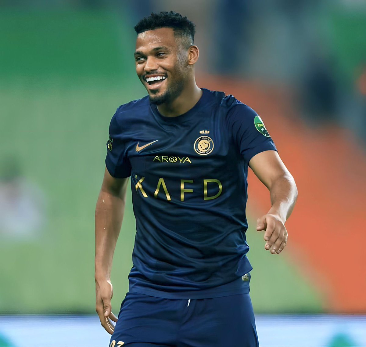 📢 أعلن نادي النصر عن إصابة أيمن يحيى بـ التهاب في وتر العضلة الضامة.

🔸 النادي لم يحدد مدة الغياب، إذ تختلف مدة العلاج حسب شدة الالتهاب ومدى الاستجابة للعلاج، لكن:
• في الالتهابات البسيطة تمتد من 1 إلى 3 أسابيع.
• اما الالتهابات الحادة قد تصل إلى 4–6 أسابيع.

⚠️ هذه الإصابات