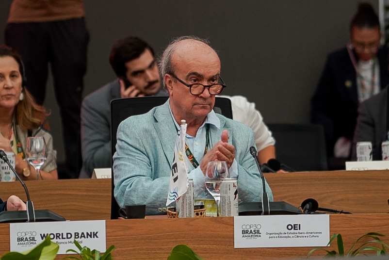 Desde la OEI defendemos que la transición energética solo será duradera si es justa, lo que implica escuchar al Sur Global y situar la educación, la ciencia y los derechos humanos en el centro.

La verdadera implementación comienza en las escuelas: formar una conciencia ambiental