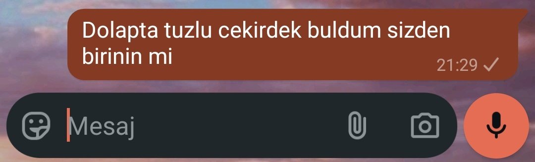 fikrifanus's tweet photo. @parrhesiastesim Nöbette canım çekti ve iş yerim tarlanın ortasında olduğu için arkadaşlarımın zulasına çökücem... https://t.co/rOMlHmEzOy