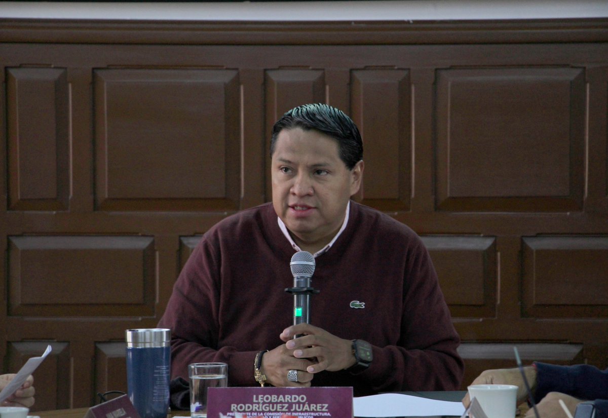 RegidoresPue's tweet image. Con el fin de garantizar la seguridad de ciclistas, la Comisión de Infraestructura, Movilidad y Servicios Públicos del Cabildo, a cargo de @leobardorj, avaló por mayoría un dictamen de reforma al COREMUN para modificar las sanciones por invadir ciclovías.