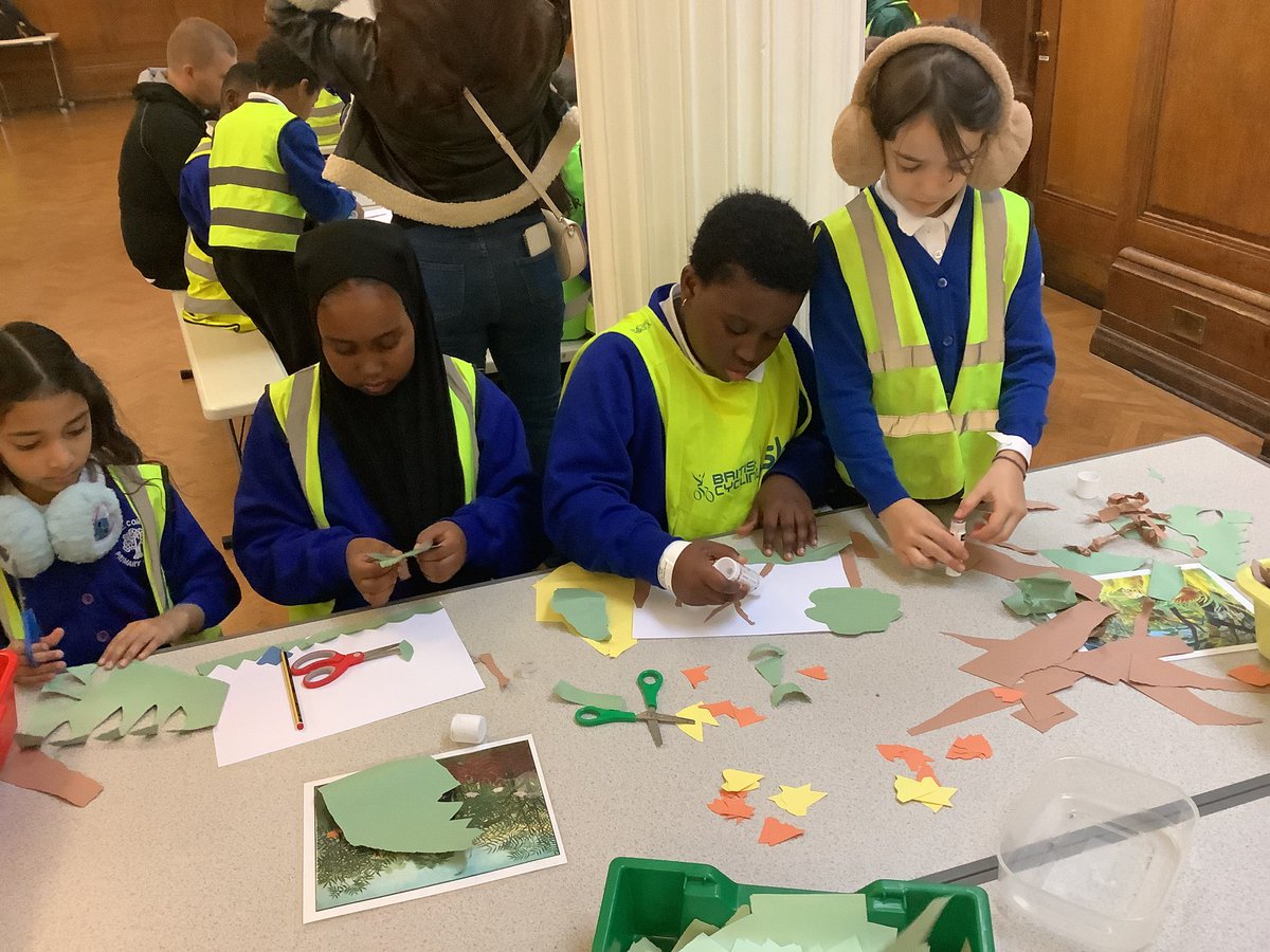 MonaAbd39195307's tweet photo. Year 4 had the opportunity to recreate the artwork of the French artist Henri Rousseau about the rainforest. They’ve showed determination and love of learning throughout this activity.👨‍🎨 🖼️ 🎨 @HazelSchool https://t.co/l8VLPldQlg