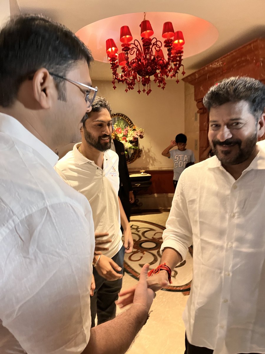 Happy birthday to our beloved leader ⁦<a href="/revanth_anumula/">Revanth Reddy</a>⁩ anna honourable chief minister of Telangana 

⁦<a href="/TelanganaCMO/">Telangana CMO</a>⁩ 
⁦<a href="/INCTelangana/">Telangana Congress</a>⁩ 

#HappyBirthdayRevanthAnna