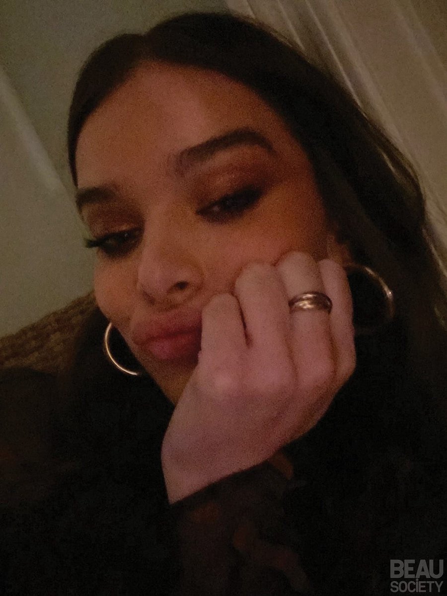 NO WORDS! 

Hailee Steinfeld via Beau Society issue #59