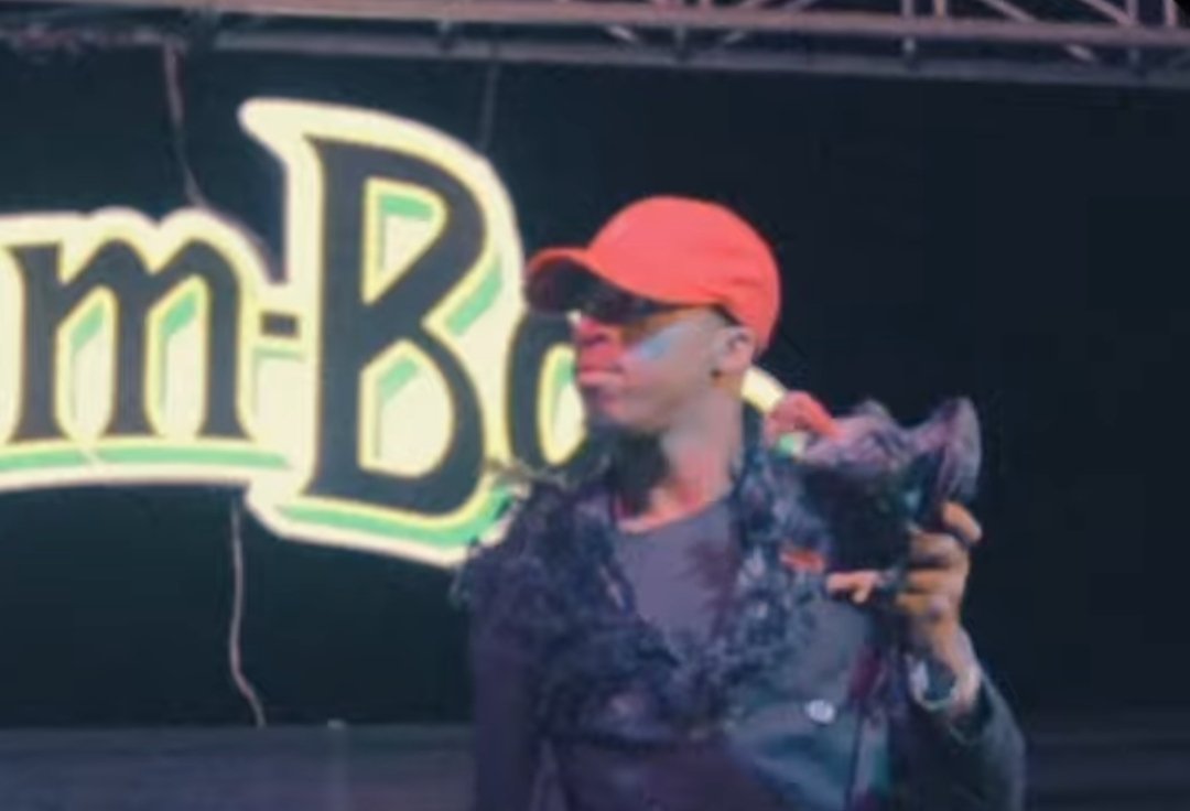 Gregory Moore tweet media