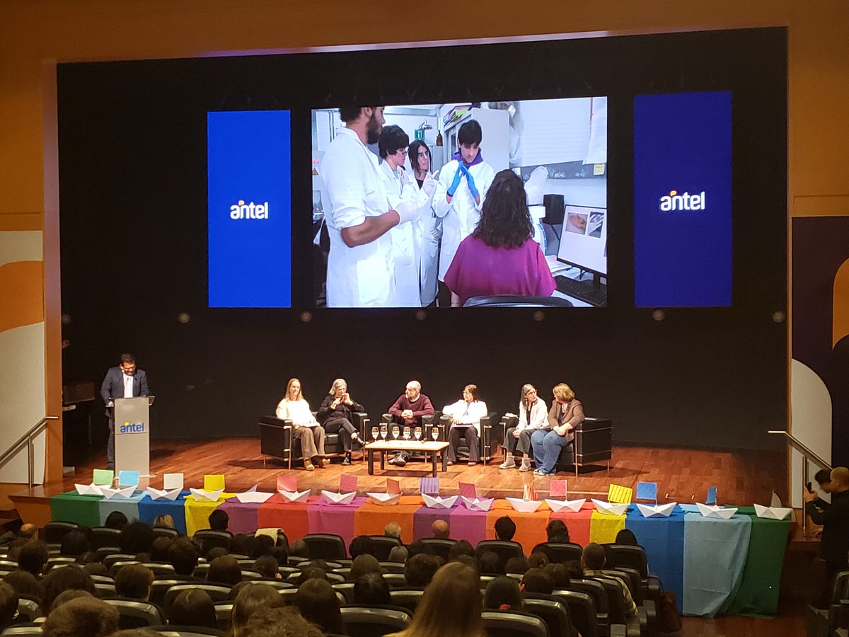 cfe_anep's tweet image. 🔬🧬Ciencia Joven celebró el cierre de su sexta edición cfe.edu.uy/index.php/inst…