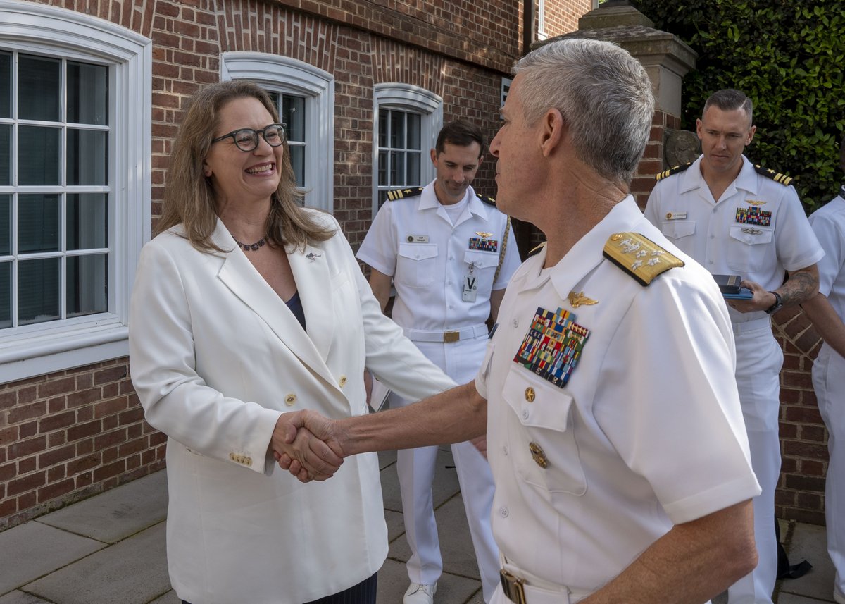 USPacificFleet's tweet photo. Adm. Steve Koehler, commander, U.S. Pacific Fleet, traveled to Australia alongside Fleet Master Chief Don Davis, Nov. 1-6, 2025, to reaffirm and advance the strong alliance between Australia and the United States. 

Read more: https://t.co/rQhFmWncBU

#FreeAndOpenIndoPacific https://t.co/h03Z0rZ4l8