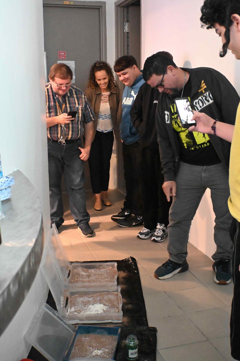 📸 AODACE Meteorites Workshop at Arecibo C3. On Saturday, November 1, we learned what meteorites are—their types and characteristics—identified real samples, and simulated impacts on “planets” and the Moon. Each participant took home a documented meteorite fragment. #AreciboC3