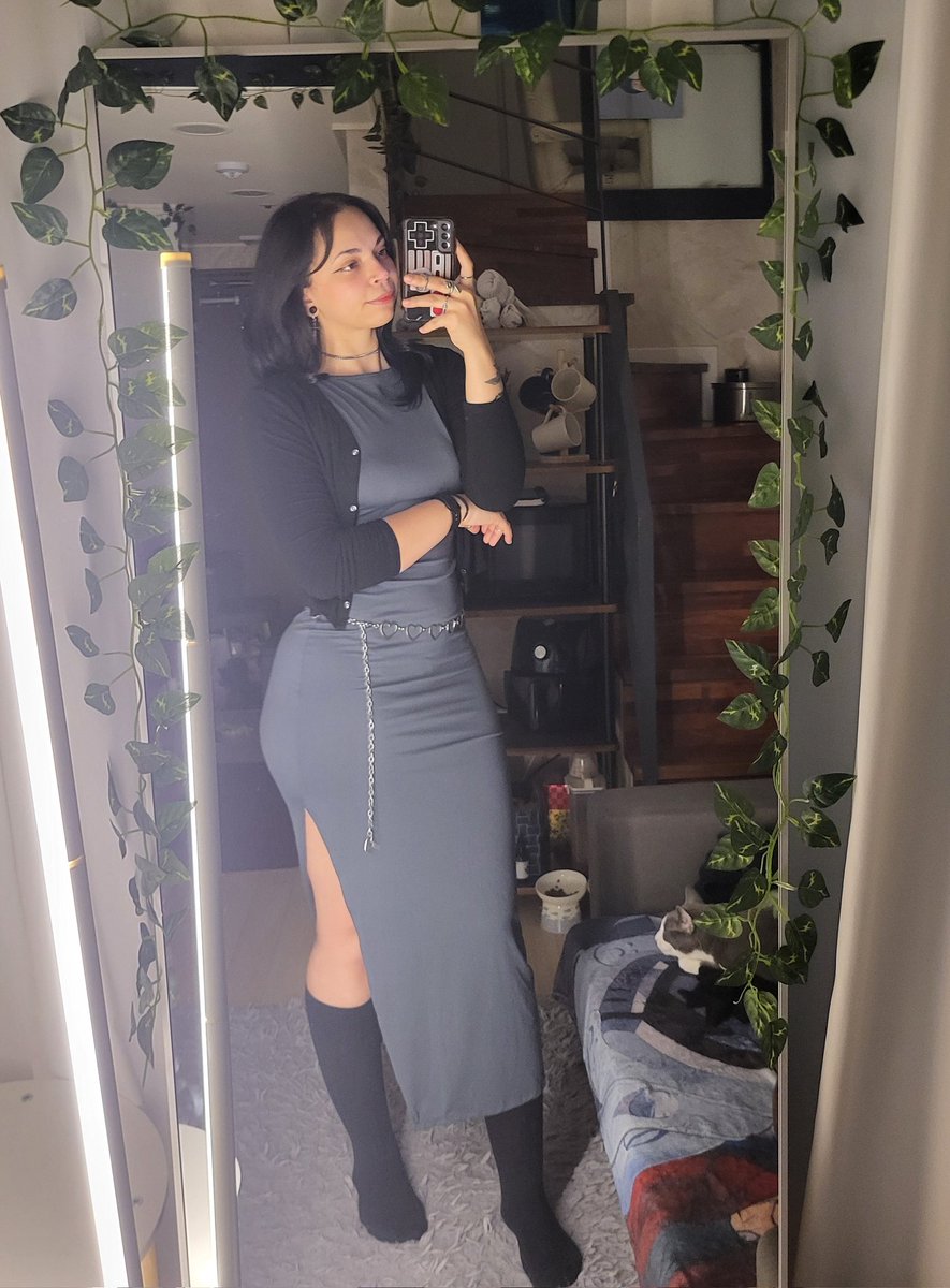 deefeeteddd's tweet photo. just here to remind u I exist~ https://t.co/JTESZuJW15
