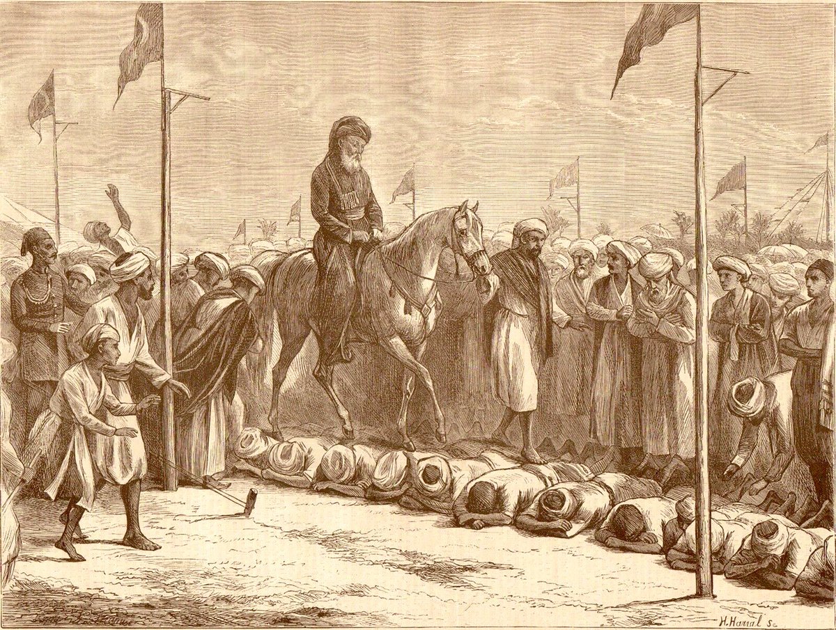 #مصر 1880

طقسٌ غريب كان يمارسه أتباع الطريقة الصوفية احتفالاً بمولد
النبي #ﷺ ، إذ كان شيخهم  يركب الحصان ويمر به على أجساد الدراويش المُتراصة بجوار بعضها كالسجادة،
كثرت الإصابات ومات بعض شيوخهم فأصدر الخديوي توفيق 1890 قراراً بإلغائه.

"موكب الدوسة"
فضل التغريدة وتابع #السرد