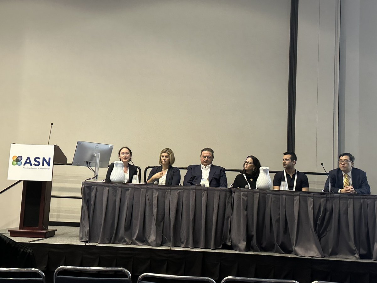 n0r0zha's tweet image. Nephrology Career Guidance Panel session from KIDNEY STARS program moderated by the amazing Dr. Gaddy❤️⭐️✨@AnnaGaddy #KidneyWk @ASNKidney