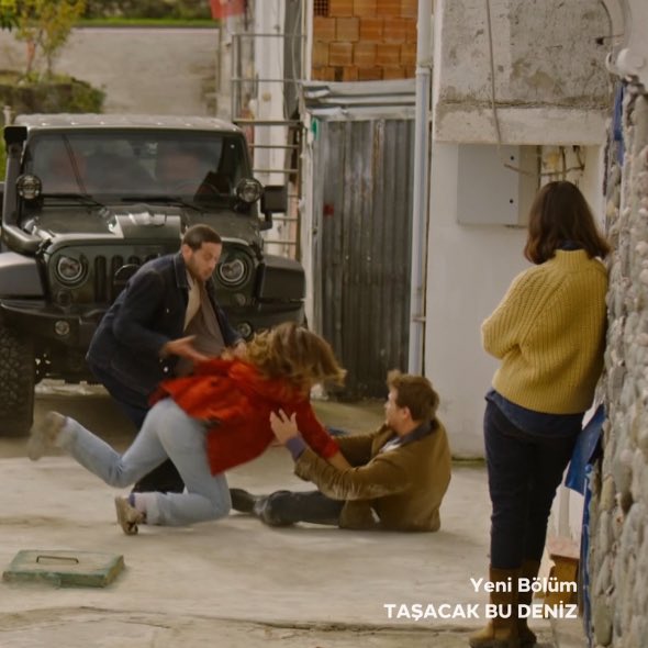 Fadime koçari şahsım tarafından dizinin en karizmatik karakteri seçilmiştir 
#TaşacakBuDeniz