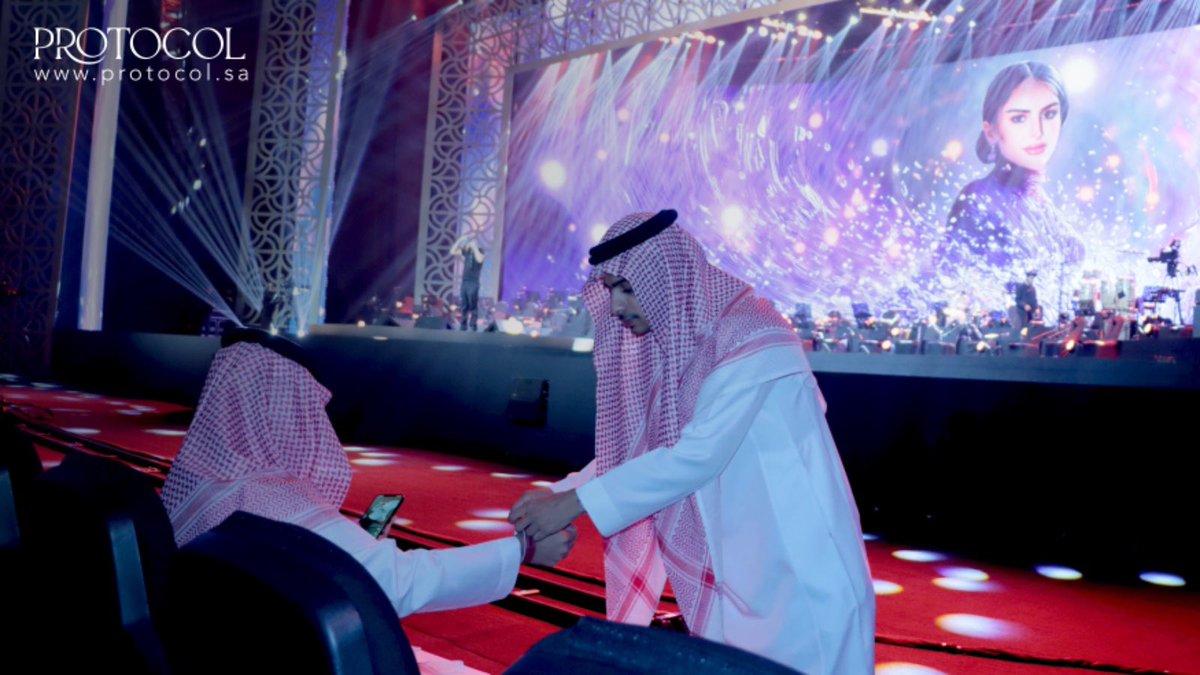 Protocol tweet media