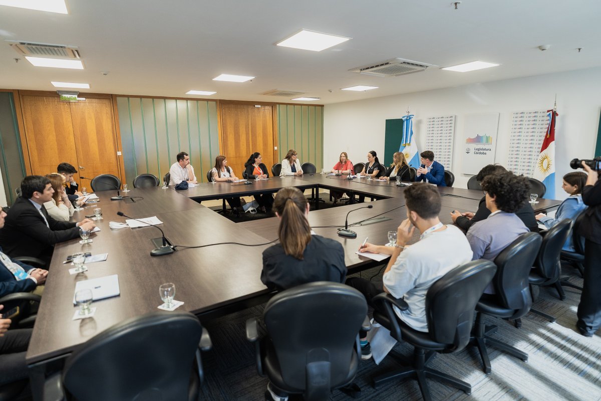 intgovforum's tweet image. The #LACIGF2025 Parliamentary Track took place on 4 Nov in Córdoba 🇦🇷, bringing together 15+ legislators from across Latin America &amp;amp; a 🇪🇺 MEP to discuss #AI, #DataGovernance &amp;amp; #Cybersecurity for an inclusive digital future.

Summary soon available here: bit.ly/4qEMdzo