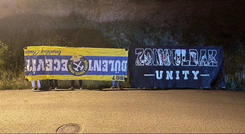 Sizin tersten fotoğraf alabileceğiniz tek pankart budur.