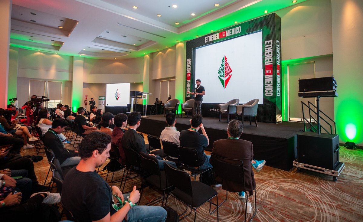 ¡Qué fin de semana épico! 🤯 CriptoUNAM demostró el talento universitario de México en <a href="/ethereum_mexico/">Ethereum Mexico 🇲🇽</a>  2025 en Monterrey. Llevamos varios equipos a competir y el nivel fue increíble. #ETHMexico2025

Un evento cargado de código, comunidad y ¡muchos mariachis! 🇲🇽🎺 🧵 Hilo de lo