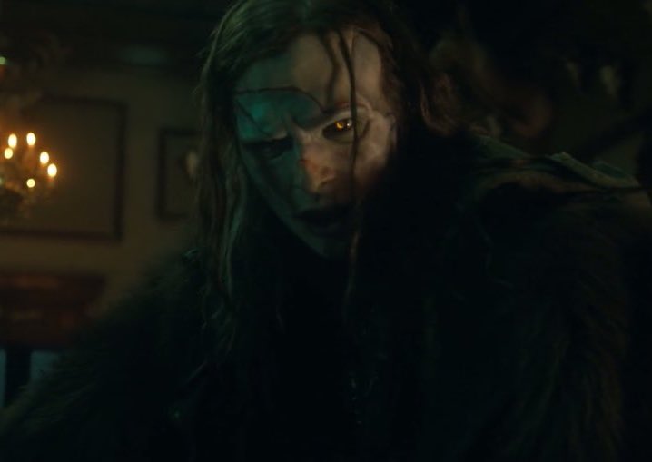 lyviescott's tweet photo. i’ve been obsessed with the creature’s mismatched glowing eye since my first frankenstein watch — mike hill said it was a happy accident. jacob was supposed to wear two contacts to make his eyes bigger; one was irritating him so they took it out and GDT decided he liked the look https://t.co/gVsnirDkd8