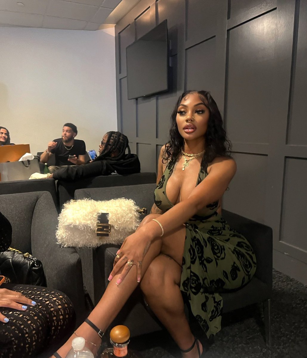 Allen Jane tweet media