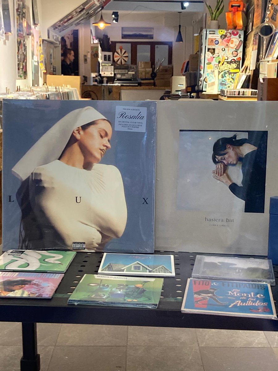 gorkaurbizubat's tweet photo. Vinylora Gasteiz 💛 https://t.co/bR4i8xmbbp