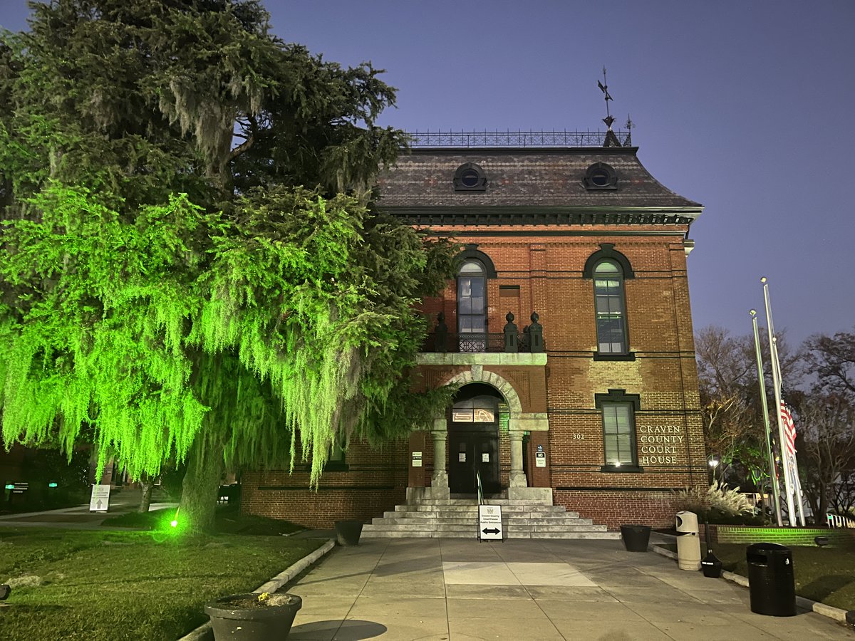 Craven County Lights Up Green in Support of Operation Green Light for Veterans🟢🟢🟢

Learn more:
cravencountync.gov/CivicAlerts.as…

#OperationGreenLight
#TeamCraven