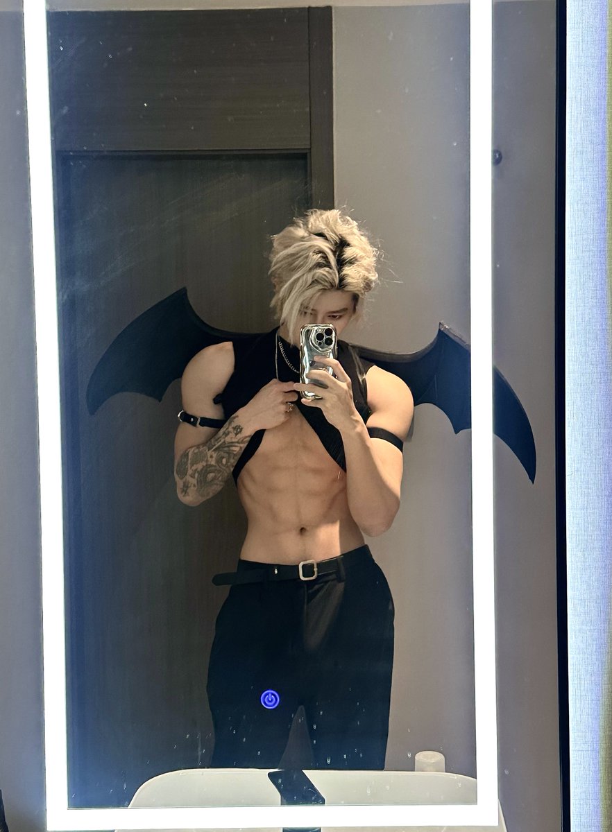 JierBan_'s tweet photo. 👿 https://t.co/KDua5PPirq