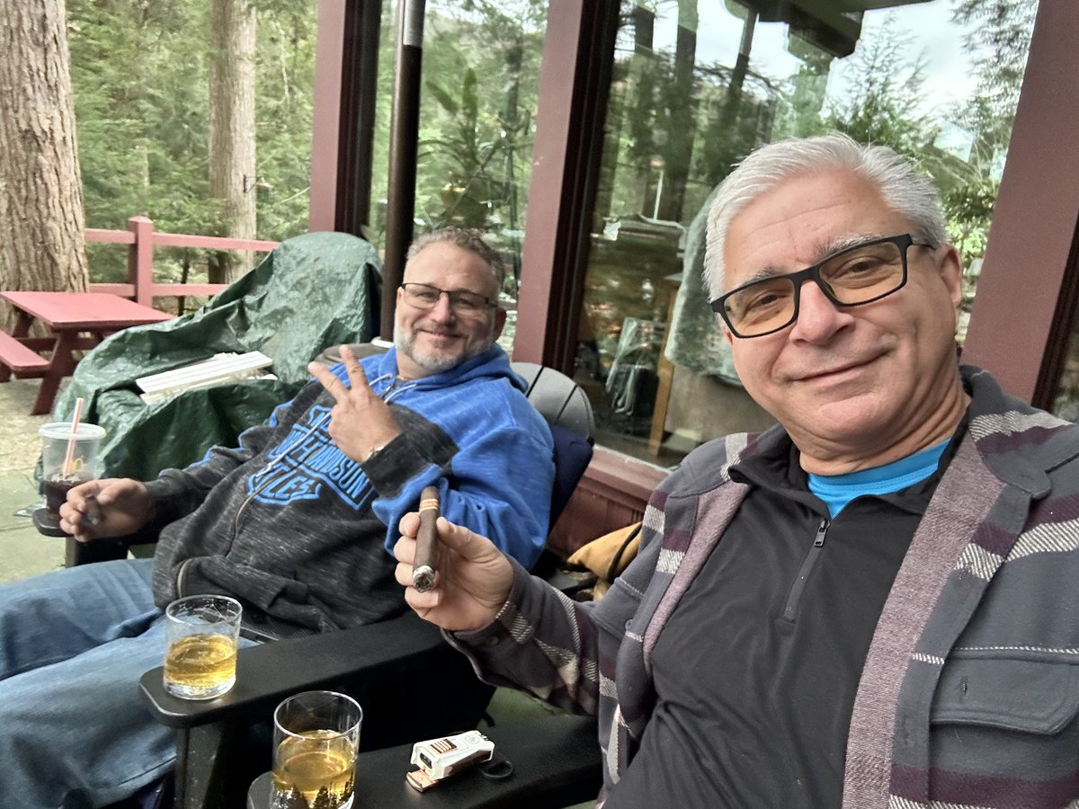 Shared an Aria Exclusive Habano cigar <a href="/yyoeliza/">Aria exclusives 🍂</a> with one of my cigar brothers at camp on this rainy day. I’m trying a new one for me, Yagua <a href="/JCNewmanCigars/">J.C. Newman Cigar Co.</a>  cigar. Very nice! Even rainy days are wonderful in the forest