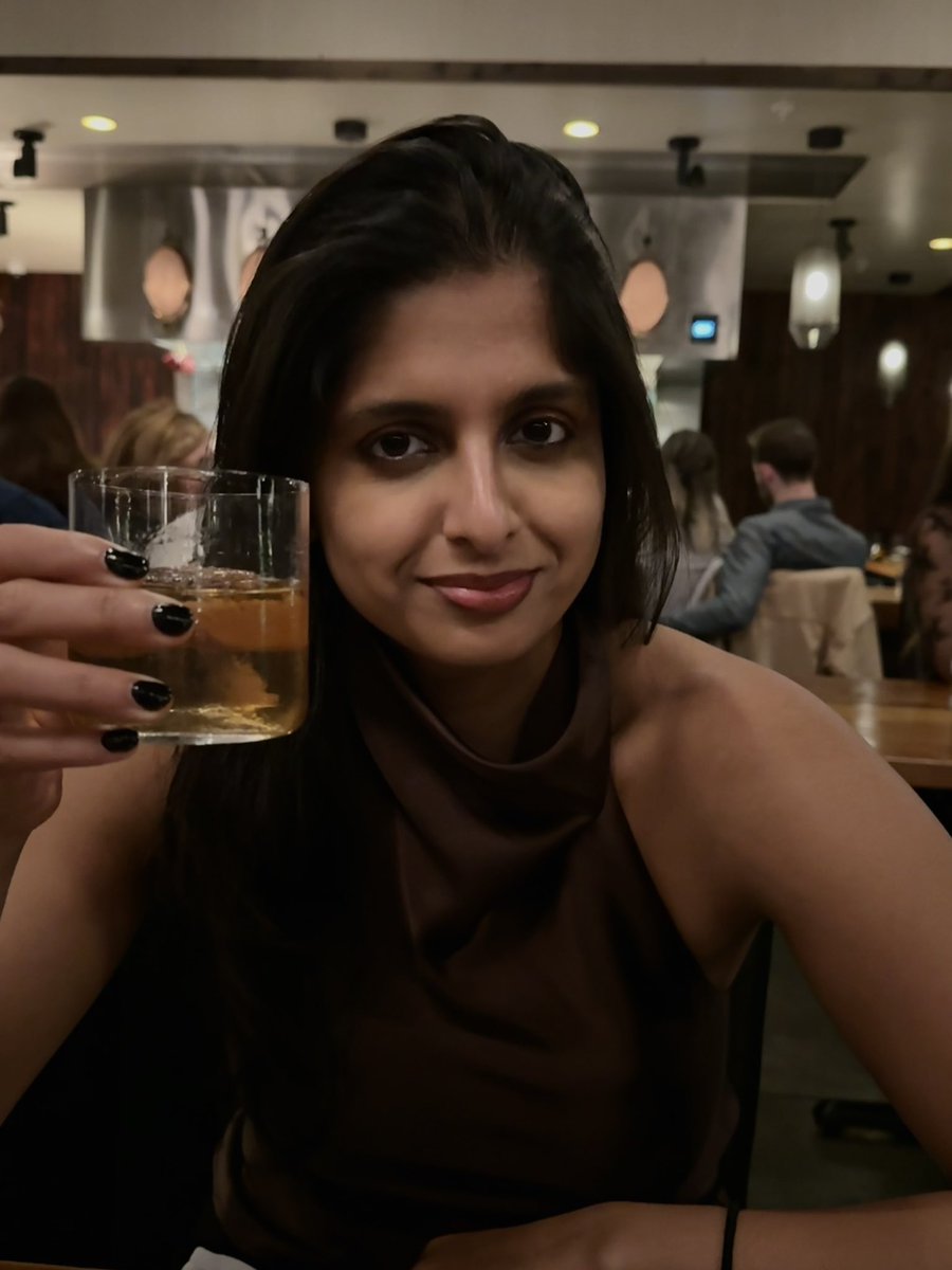 _divija_'s tweet image. turned 29 last night 🎂