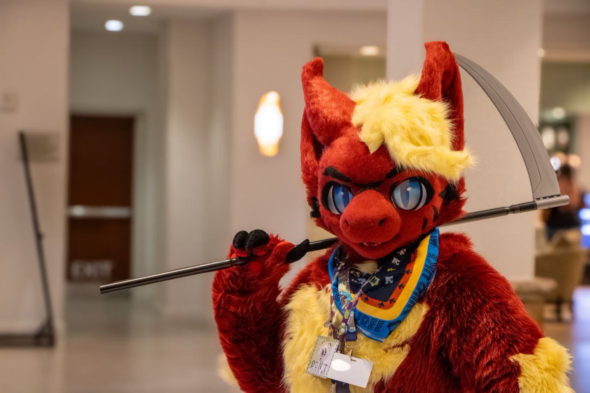 ReiBoF3's tweet photo. A longtime no fursuit friday pic? Idk lol 

I was going around handing out candy and playing tricks as the grim dragon at ACFI.

#fursuitfriday #ACFI #acfi2025 https://t.co/YxLRsXElPL