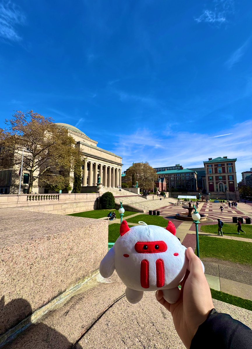 Studios2k's tweet image. The #TRON Academy continues this week at @Columbia and @Harvard.

Two days. Two campuses. One mission.

Empowering the next generation of builders. 💪