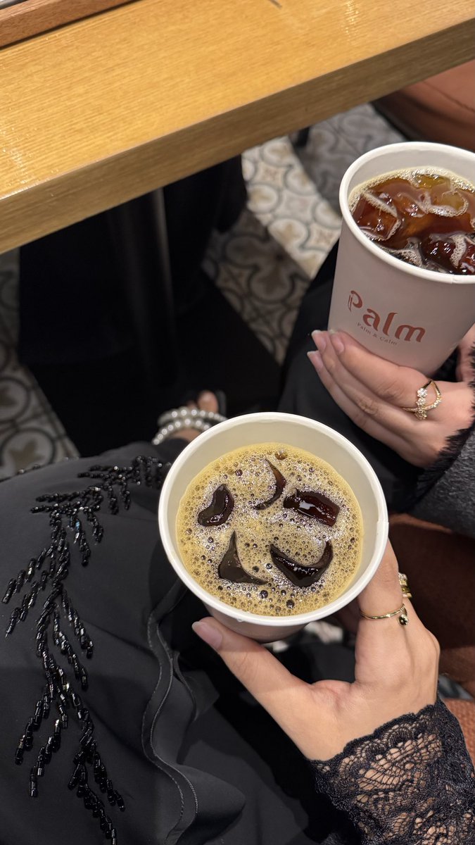 - قـهوة والكثيـر 
من اللحـظات السعيدة برفقتهـنّ  .
❣️❣️❣️❣️❣️❣️❣️