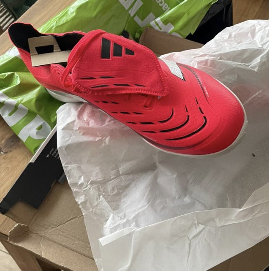satorudelrojo's tweet photo. @tomimanginii Los compre el lunes llegaron hoy 60k y 24k de reintegro en modo , me salieron 36 lucas , de no creer https://t.co/nJY6hZFXSQ