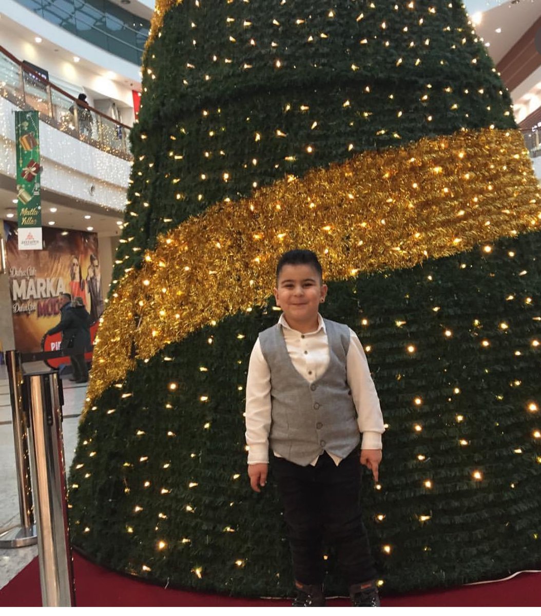 Yigiticinadalet's tweet photo. @krizantem82 Katiller neden okulda,sokakta katilin yeri parmaklıklar arkasıdır.Aile ve Sosyal hizmetler katiller neden ailelerinin yanında! #acınınsesiniduyanvarmı https://t.co/siy2iuocaB
