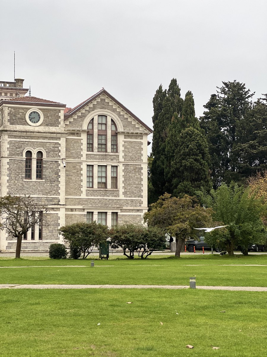 başka okul yok ki gidelim…