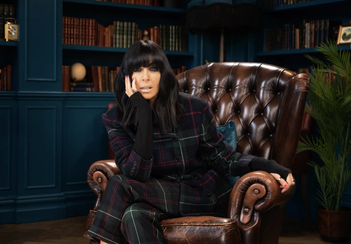 the_traitors_'s tweet image. NEW 🚨 The Traitors UK Series 4 will begin airing on New Year's Day 2026, according to The Sun: 

"Series 3 started on January 1, and it was a centrepiece of New Year’s Day evening telly. So it’s likely it will be back then in 2026 too as it’s a huge tentpole show for the Beeb to…