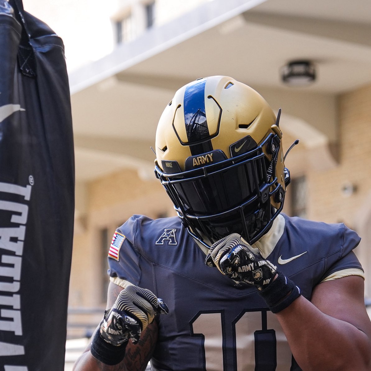ArmyWP_Football's tweet photo. Breaking out our Gray uniforms for Saturday’s fit. https://t.co/zWSRQJZWX5