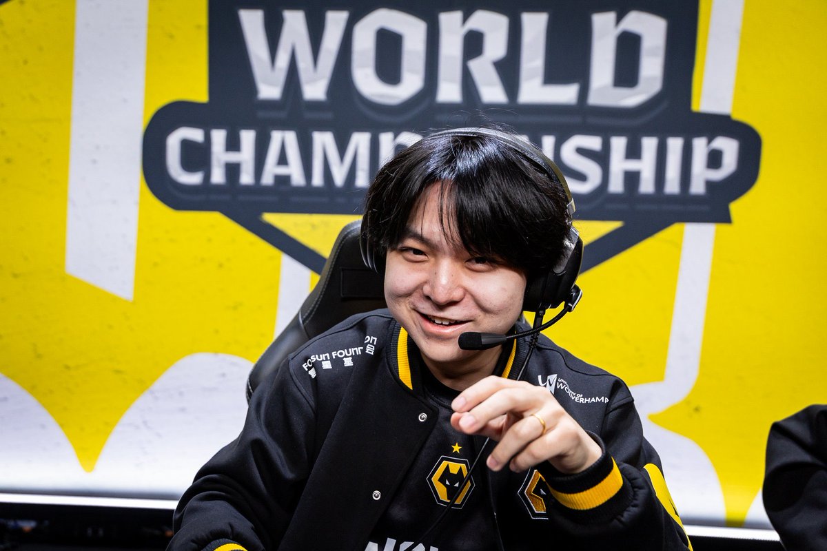 Wolves Esports tweet media