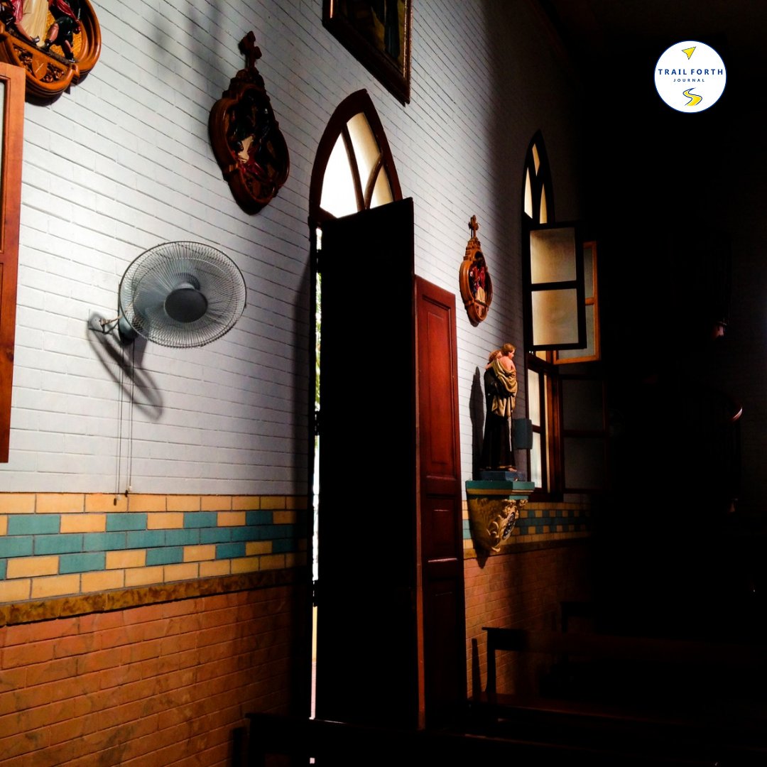 trailforth's tweet image. 🏙️ 🎡 ⛪ Guayaquil shines with its boardwalk, lighthouse, and colorful Las Peñas neighborhood. However, its churches embody the true essence and faith of its people. Find out more at trailforthjournal.com

#Ecuador 🇪🇨 #Guayaquil