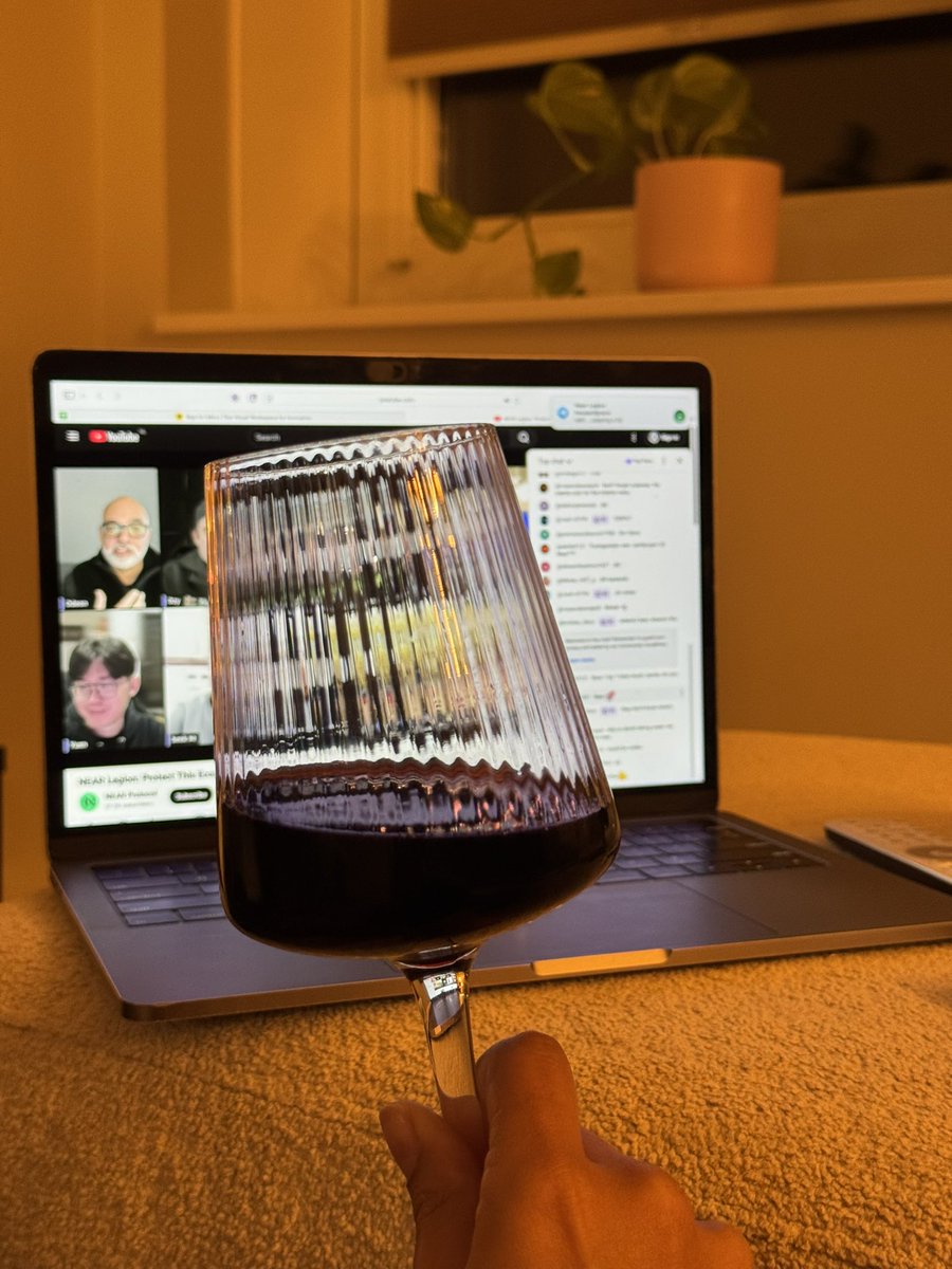 Friday night vibin’ with <a href="/NEARLegion/">NEAR Legion</a> <a href="/NearLegionX/">NEAR Legion X</a> 💜🍷