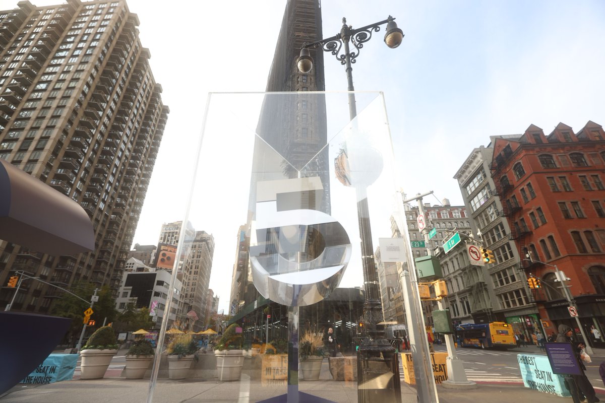 We brought Grayscale CoinDesk Crypto 5 ETF $GDLC to the real world