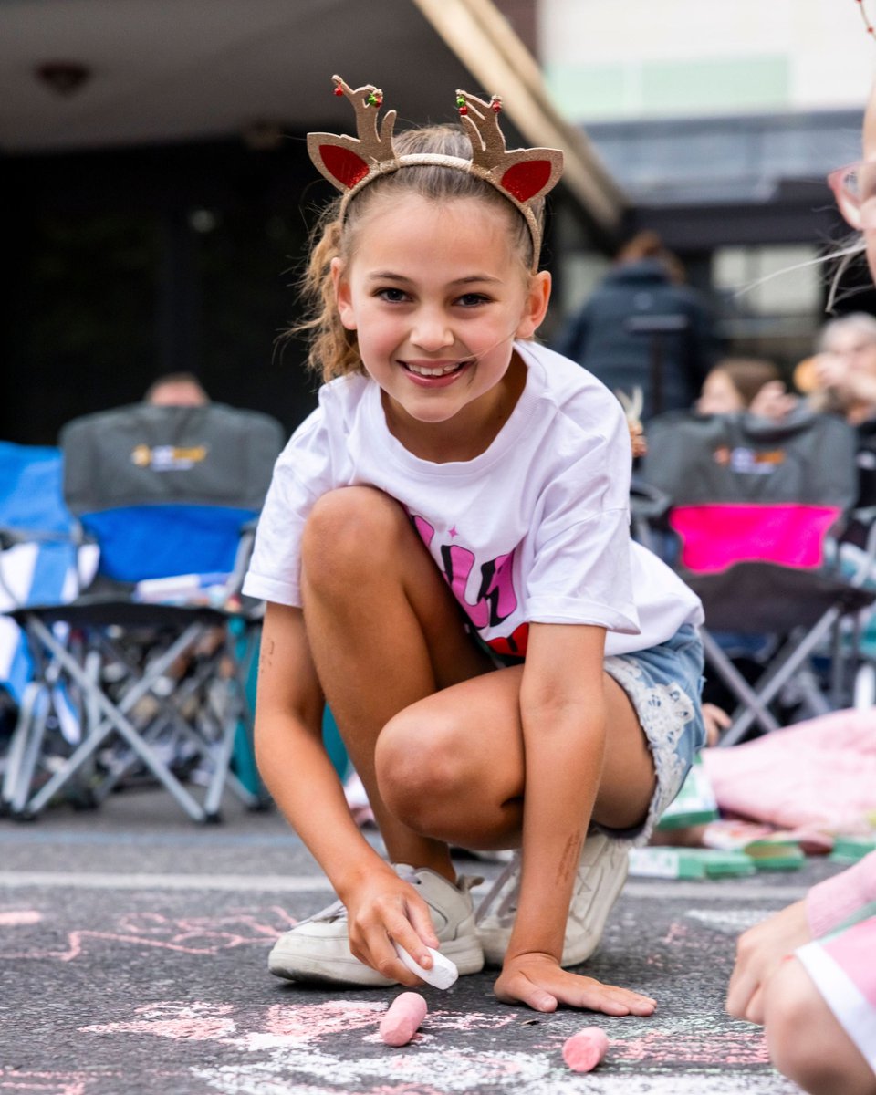 np_pageant's tweet photo. Today is the day! We can't wait to see your smiling faces along the route for the 2025 National Pharmacies Christmas Pageant. 

#ChristmasPageant https://t.co/BmzWFP7Nbk