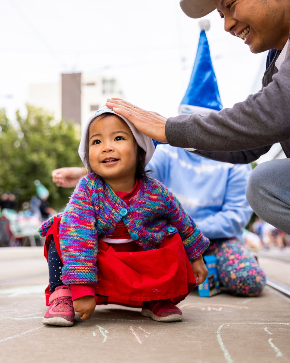 np_pageant's tweet photo. Today is the day! We can't wait to see your smiling faces along the route for the 2025 National Pharmacies Christmas Pageant. 

#ChristmasPageant https://t.co/BmzWFP7Nbk